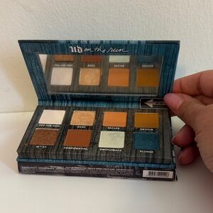 Urban Decay On The Run Eyeshadow Palette - Bold Hues
